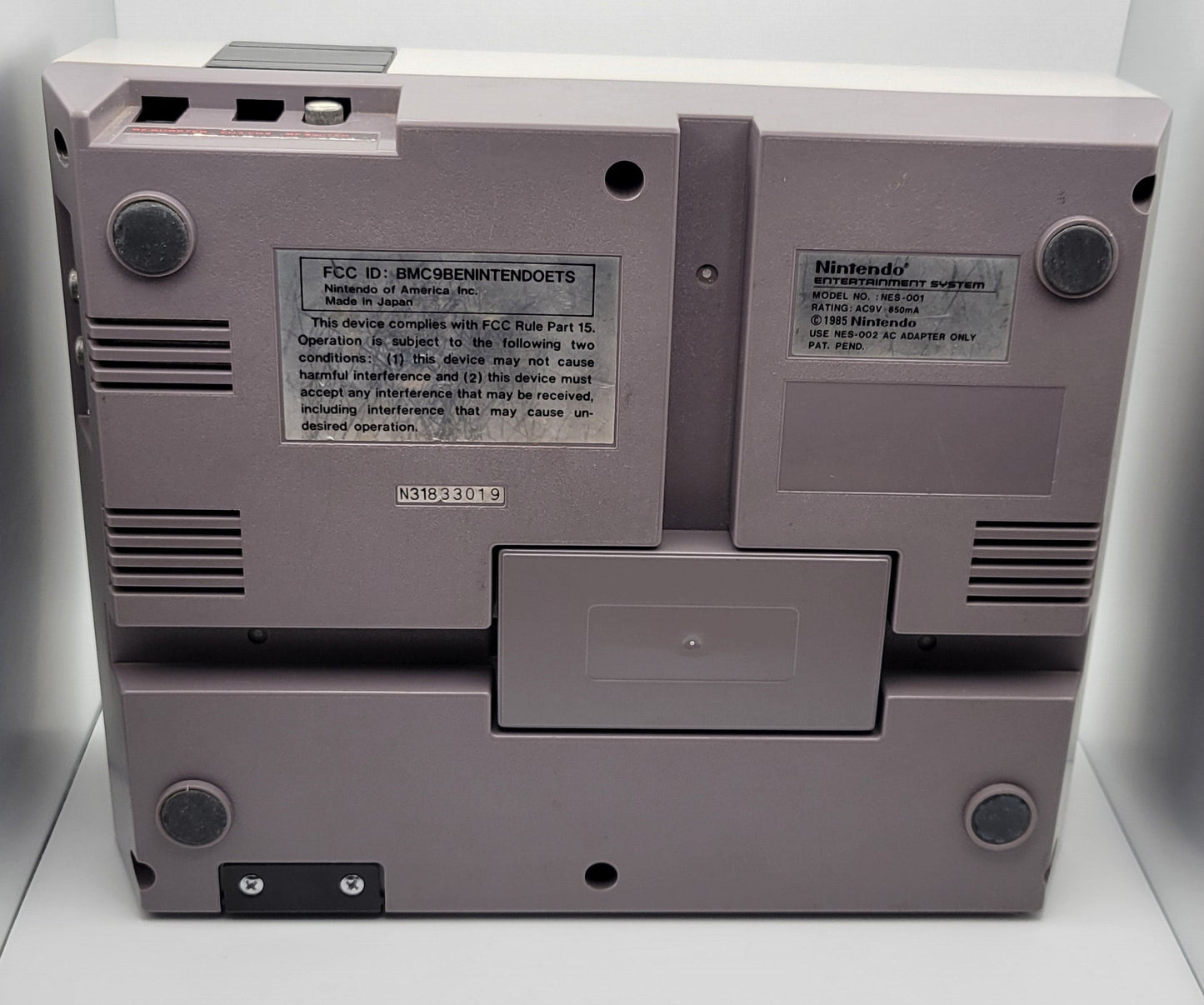 NES-001 Fully Restored & Recapped (OEM Controller & Cables)